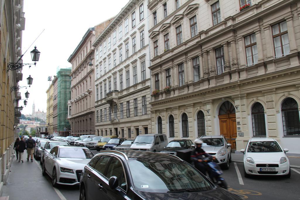 Queen Zita 130 M2 Near Chain Bridge Apartman